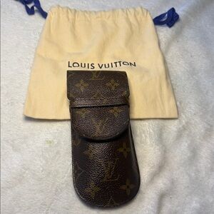 Louis Vuitton Etui sunglasses case